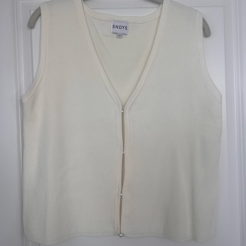 SNDYS Women's Cream Sleeveless Top
